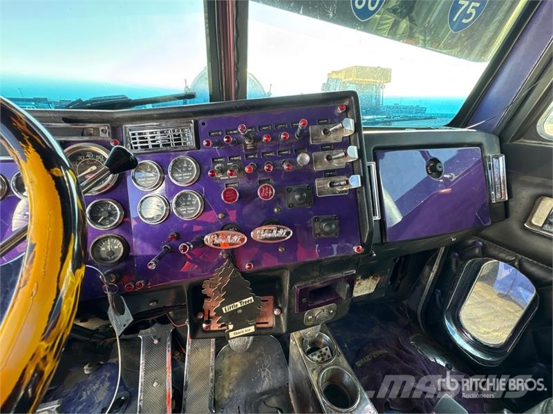 Peterbilt 379 Trekkers