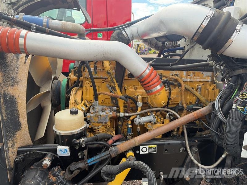 Peterbilt 379 6x4 Cab and Chassis (Inoperable) Cabines e interior