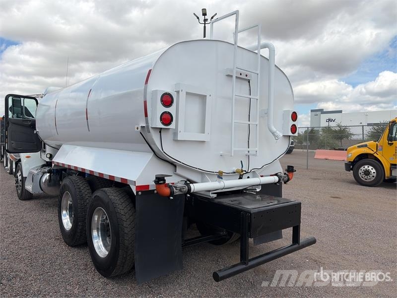 Peterbilt 382 4000 gal 6x4 Water Truck Tovornjaki za vodo