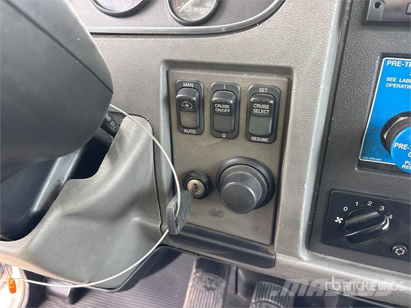 Peterbilt 382 4000 gal 6x4 Water Truck Tankvogne - vand