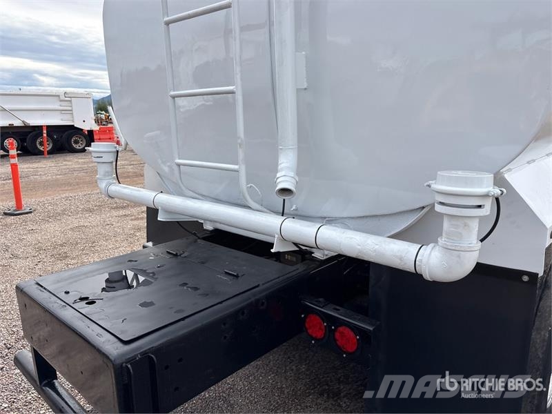 Peterbilt 382 4000 gal 6x4 Water Truck Tankvogne - vand
