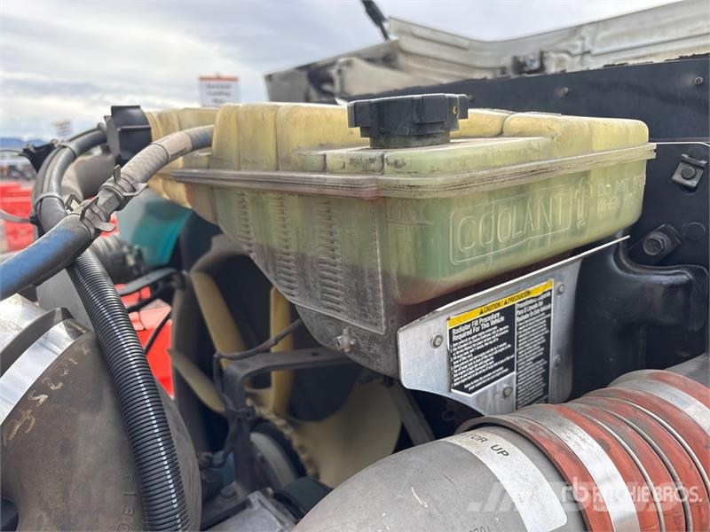 Peterbilt 382 4000 gal 6x4 Water Truck Tankvogne - vand