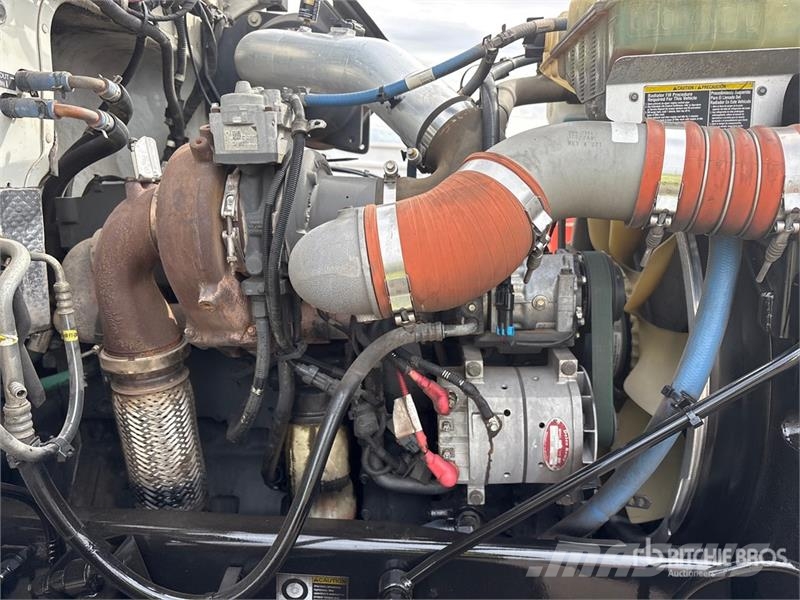 Peterbilt 382 4000 gal 6x4 Water Truck Tankvogne - vand