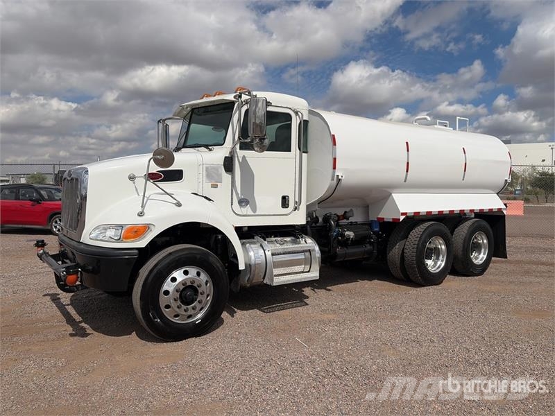 Peterbilt 382 4000 gal 6x4 Water Truck Tovornjaki za vodo