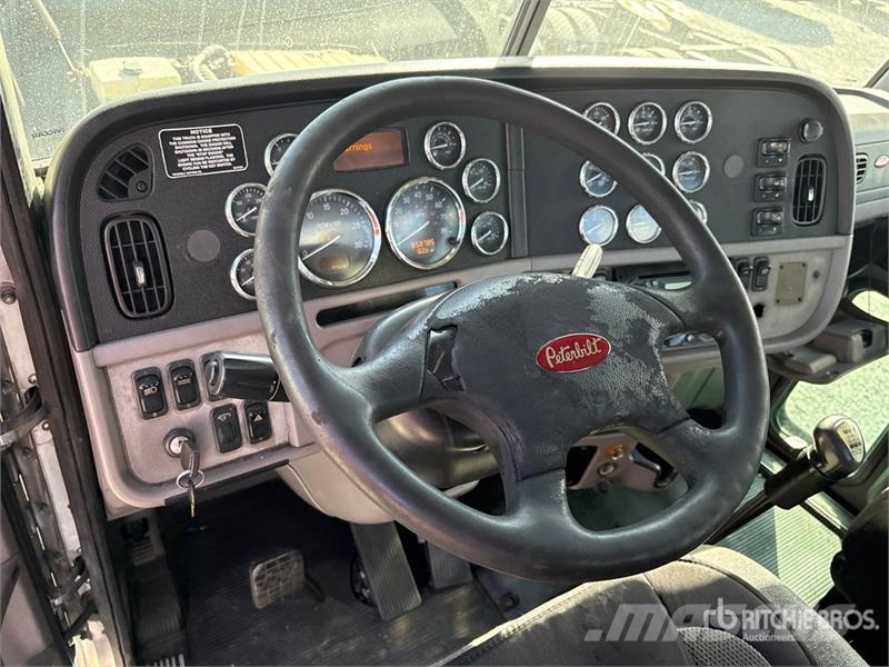 Peterbilt 384 Tractor Units
