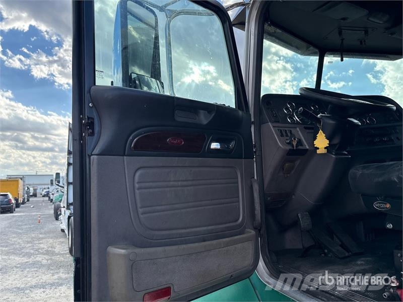 Peterbilt 384 Tractor Units