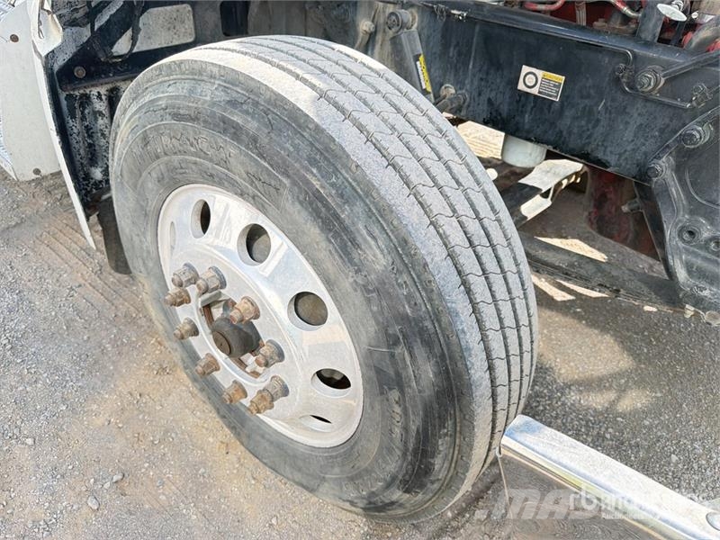Peterbilt 384 Traktorske jedinice