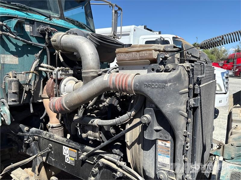 Peterbilt 384 Sattelzugmaschinen