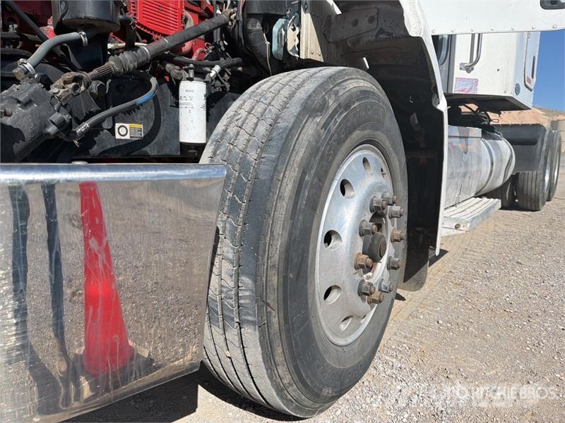 Peterbilt 384 Traktorske jedinice