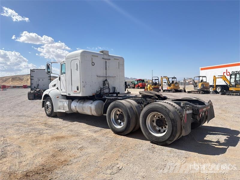 Peterbilt 384 Traktorske jedinice