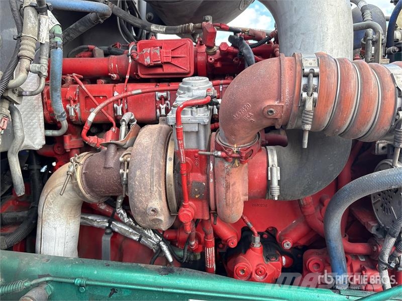 Peterbilt 384 Tractor Units