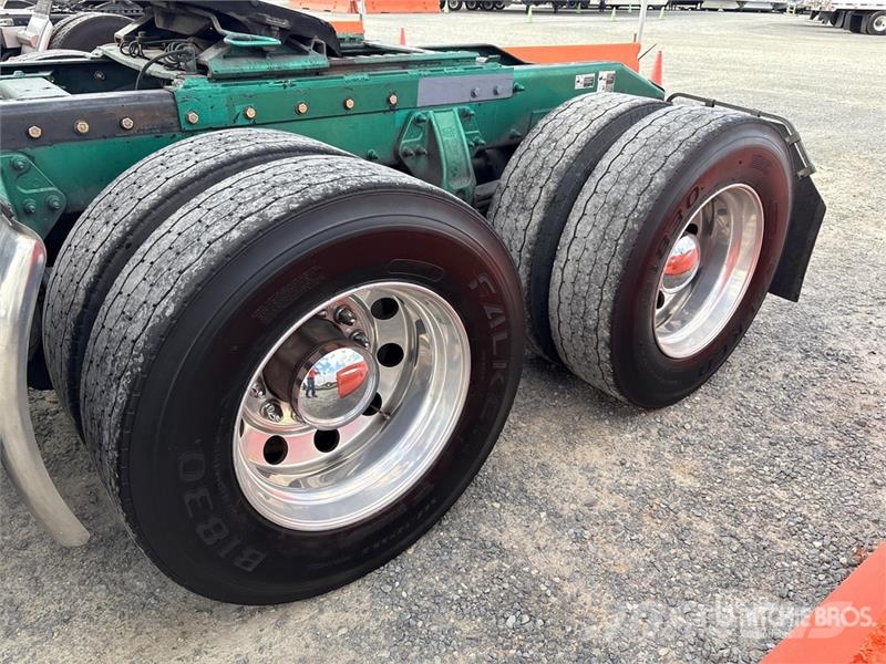 Peterbilt 384 Tractor Units