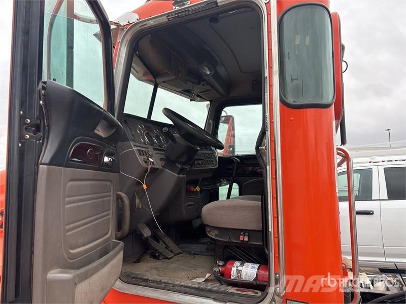 Peterbilt 384 Autotractoare