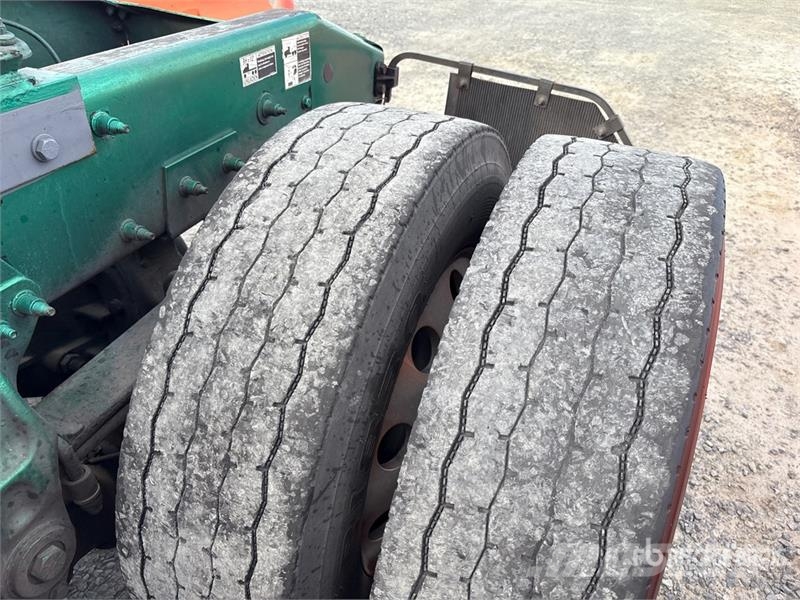 Peterbilt 384 Tractor Units