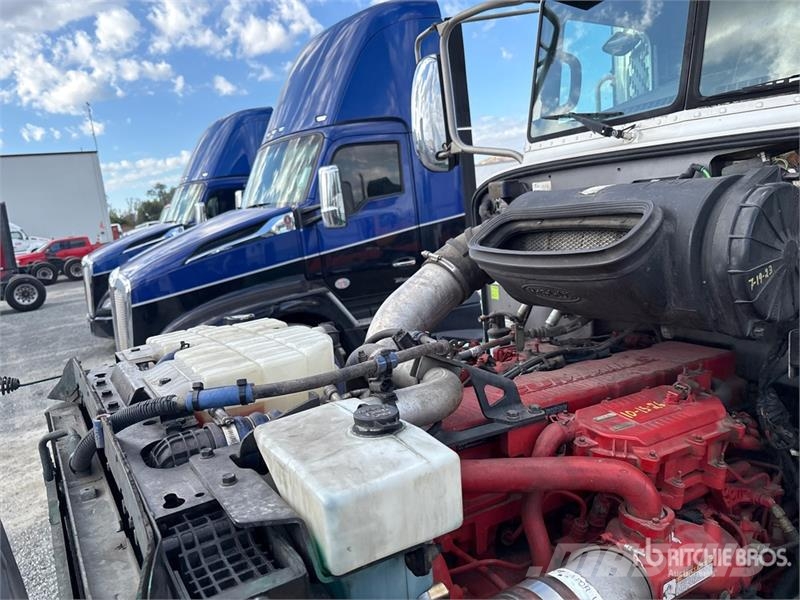 Peterbilt 384 Tractor Units
