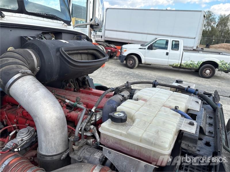 Peterbilt 384 Tractor Units