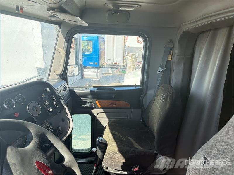 Peterbilt 384 Traktorske jedinice