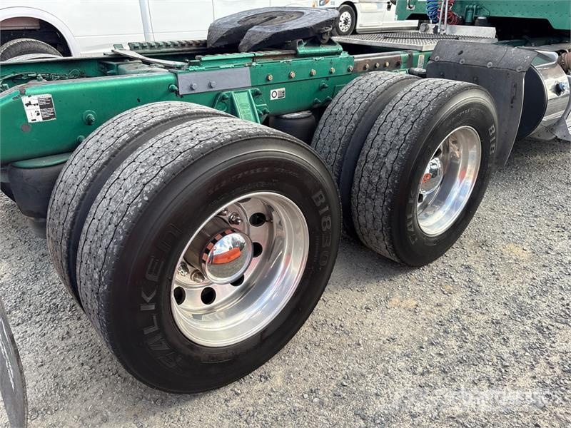 Peterbilt 384 Tractor Units