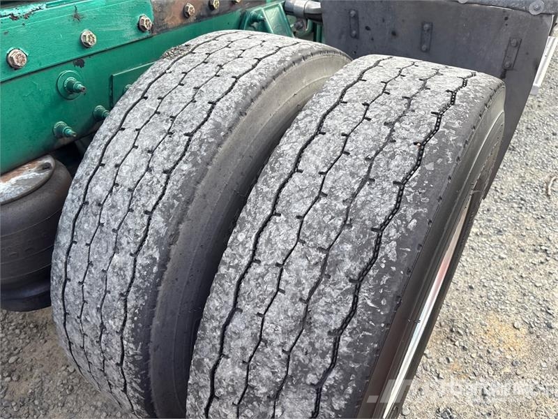 Peterbilt 384 Tractor Units