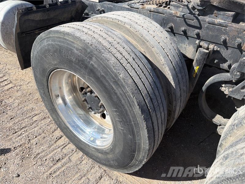 Peterbilt 384 Traktorske jedinice