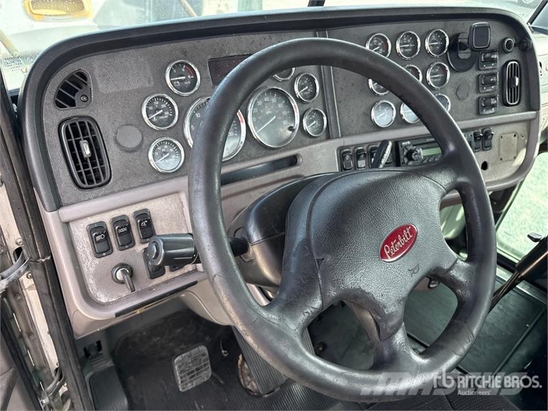 Peterbilt 384 Tegljači