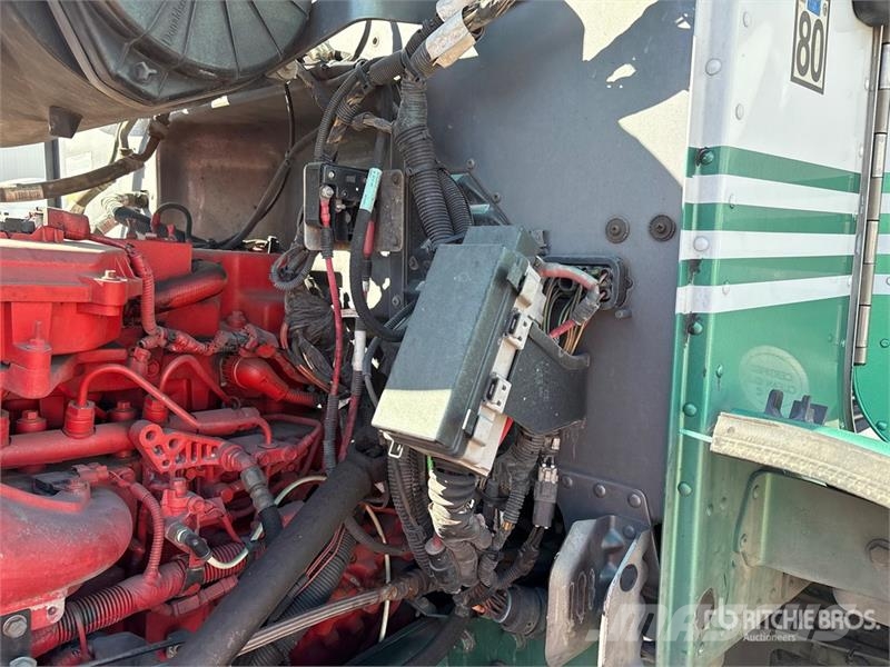 Peterbilt 384 Tractor Units