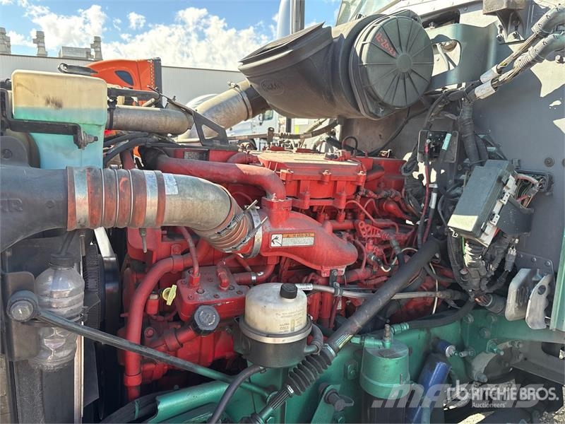 Peterbilt 384 Tractor Units