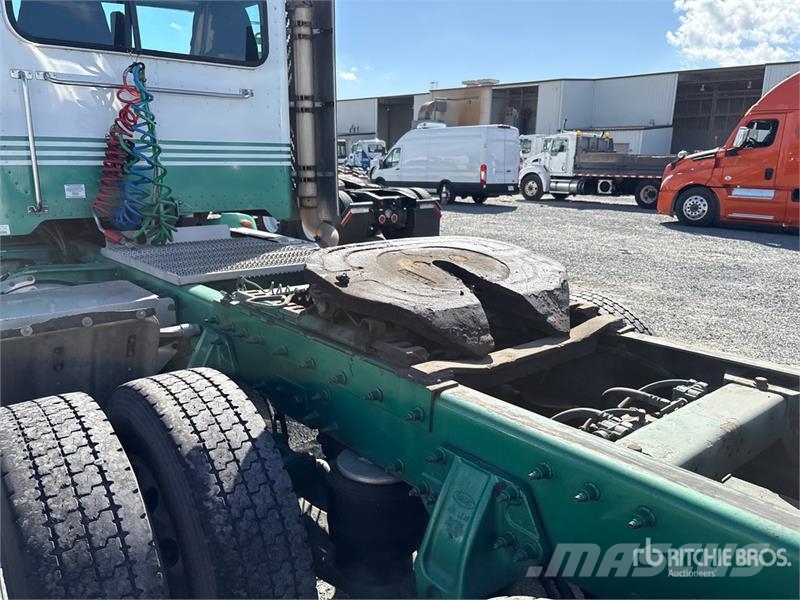 Peterbilt 384 Tractor Units