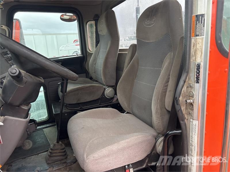 Peterbilt 384 Autotractoare