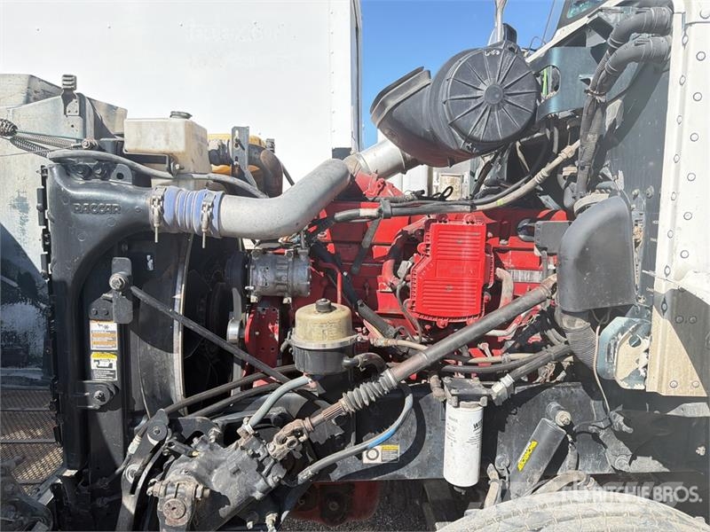Peterbilt 384 Traktorske jedinice
