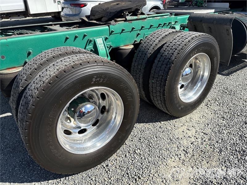 Peterbilt 384 Tractor Units