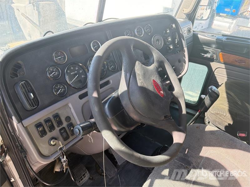 Peterbilt 384 Traktorske jedinice
