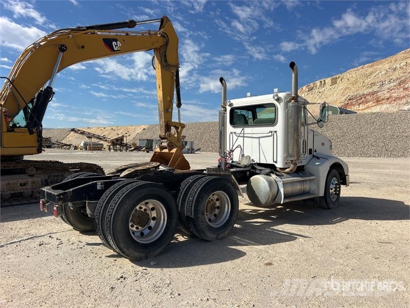 Peterbilt 385 中古トラクターヘッド | トレーラーヘッド