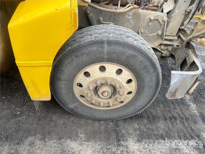 Peterbilt 385 8x4 Tri/A Dump Truck Kiper tovornjaki