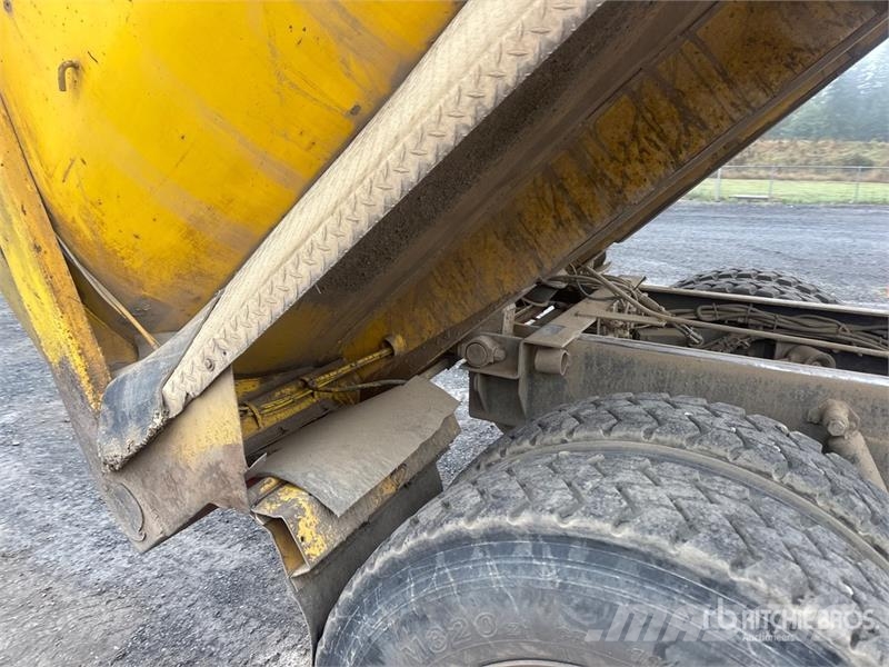 Peterbilt 385 8x4 Tri/A Dump Truck Kiper tovornjaki