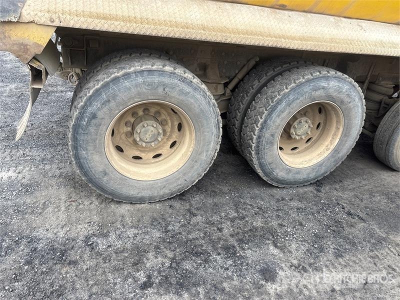 Peterbilt 385 8x4 Tri/A Dump Truck Kiper tovornjaki