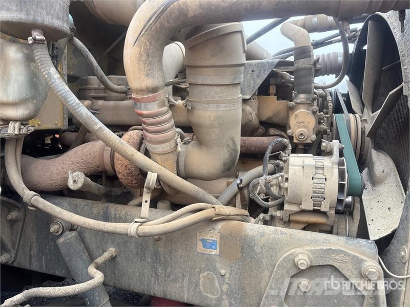 Peterbilt 385 8x4 Tri/A Dump Truck Kiper tovornjaki