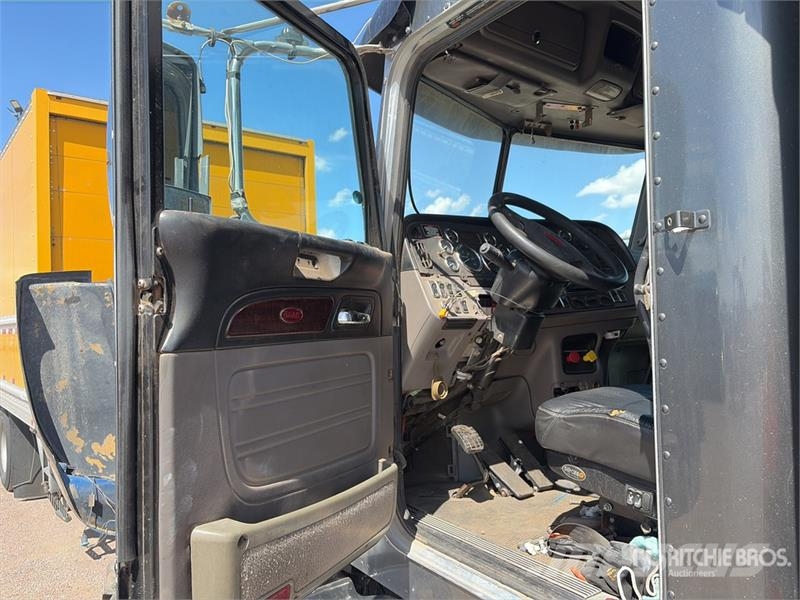 Peterbilt 386 Sadulveokid