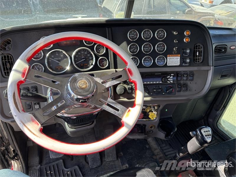 Peterbilt 386 6x4 Tri/A Dump Truck Tipper trucks