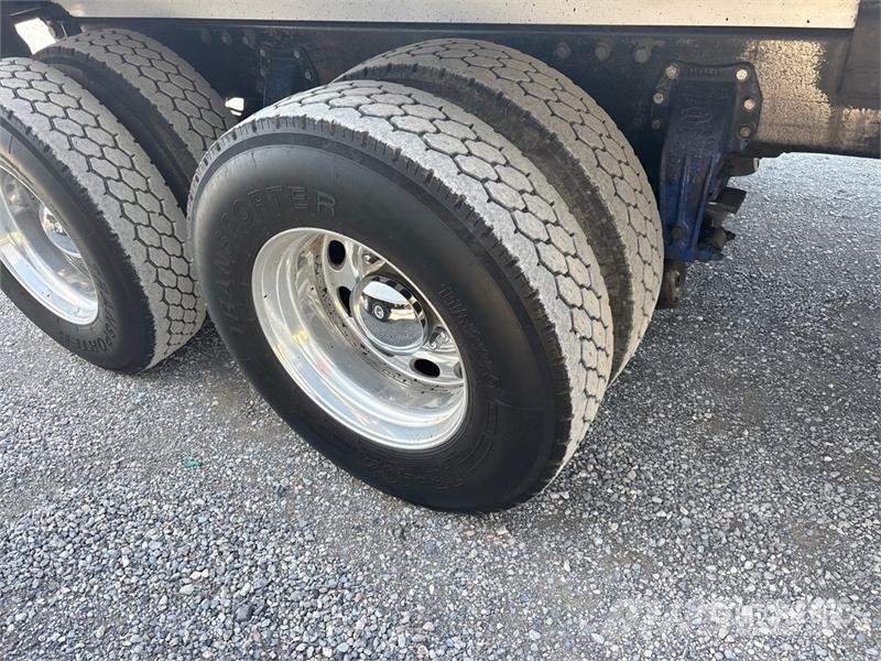 Peterbilt 386 8x4 Tri/A Dump Truck Tippbil