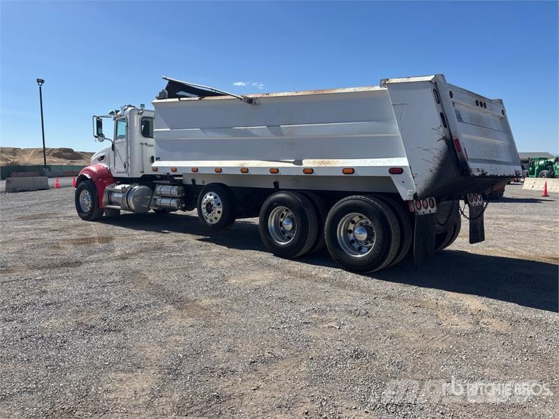 Peterbilt 386 8x4 Tri/A Dump Truck Tippbil