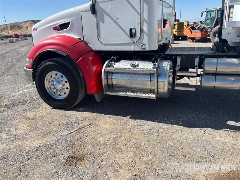 Peterbilt 386 8x4 Tri/A Dump Truck Tippbil