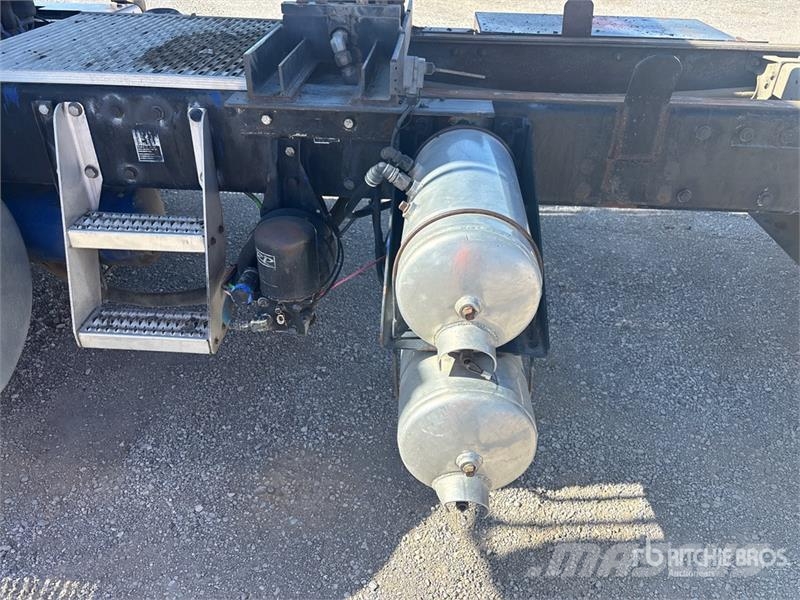 Peterbilt 386 8x4 Tri/A Dump Truck Tippbil