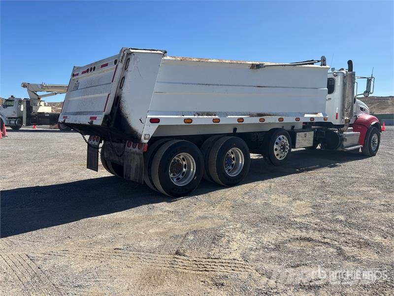 Peterbilt 386 8x4 Tri/A Dump Truck Tippbil