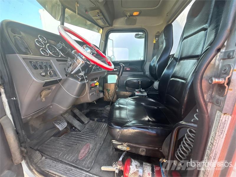 Peterbilt 386 8x4 Tri/A Dump Truck Tippbil
