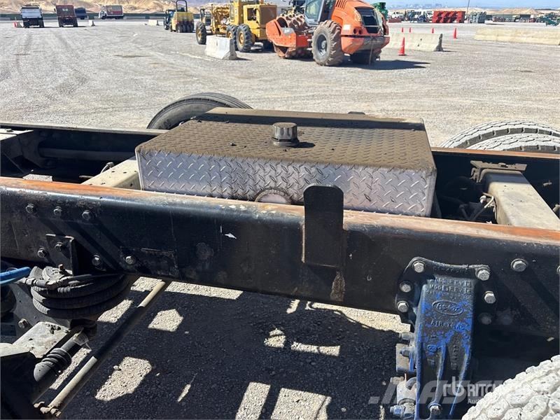 Peterbilt 386 8x4 Tri/A Dump Truck Tippbil