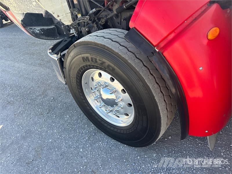Peterbilt 386 8x4 Tri/A Dump Truck Tippbil