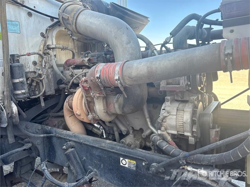 Peterbilt 386 8x4 Tri/A Dump Truck Tippbil