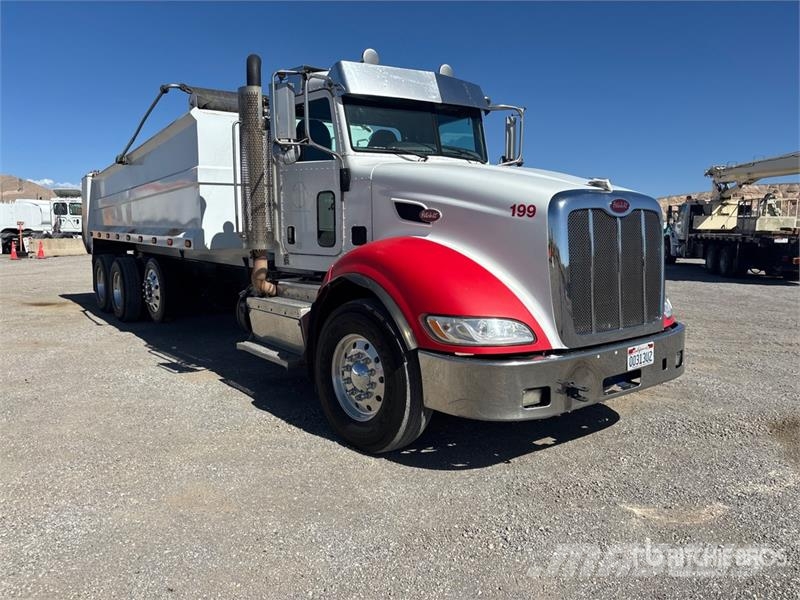 Peterbilt 386 8x4 Tri/A Dump Truck Tippbil