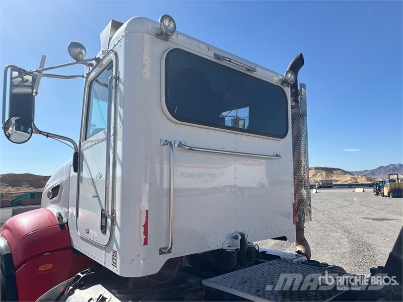 Peterbilt 386 8x4 Tri/A Dump Truck Tippbil